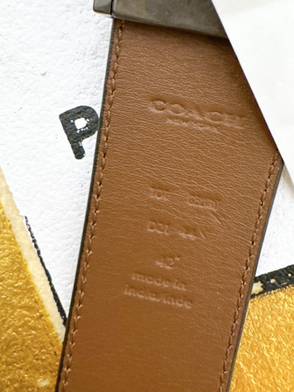 Coach 101 Plaque Buckle Cut-To-Size Reversible Belt - Picture 5 of 7